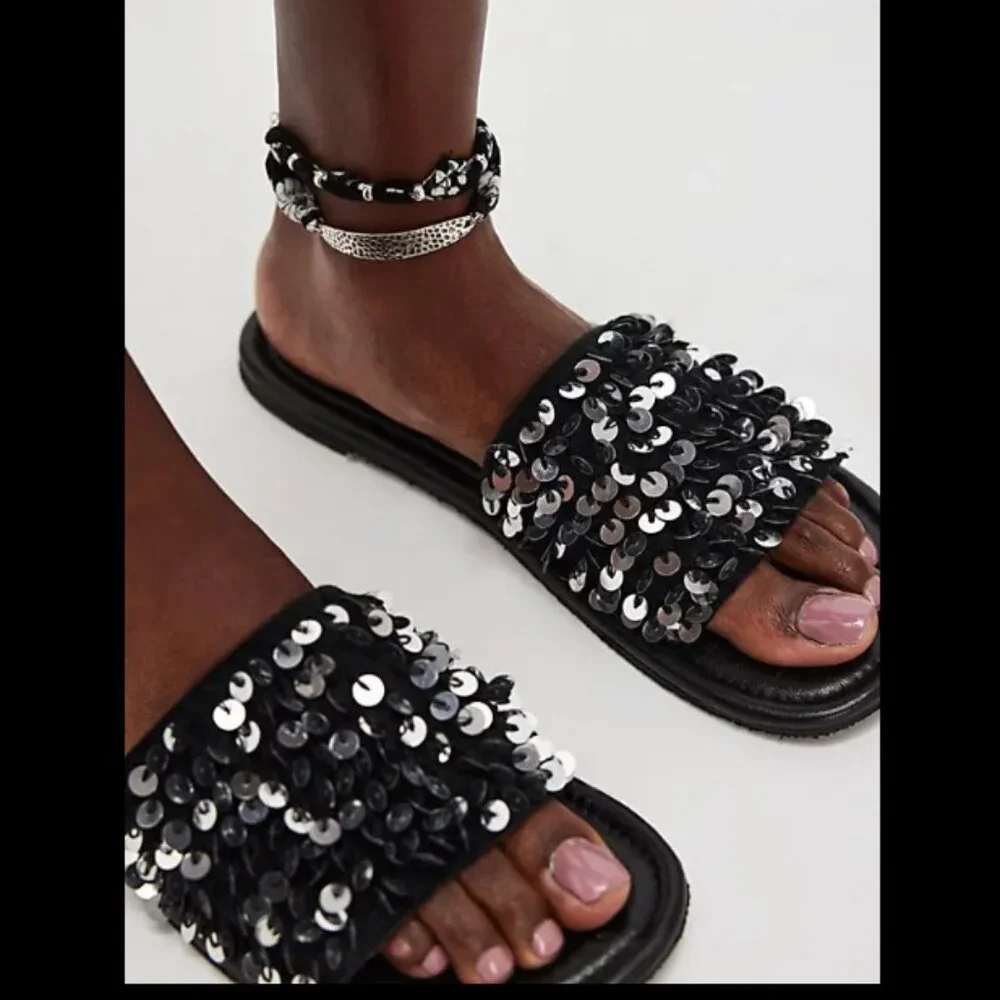 Free People Shipwreck Surf Slip on Embellished Slip-on Sandals Size 7.5 - NEW‎